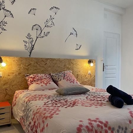 La Maison D'Angelique - Colocation Hoteliere A 150M Gare Tgv- Grande Cuisine Equipee & Salon - Fibre - Netflix Niort Eksteriør bilde