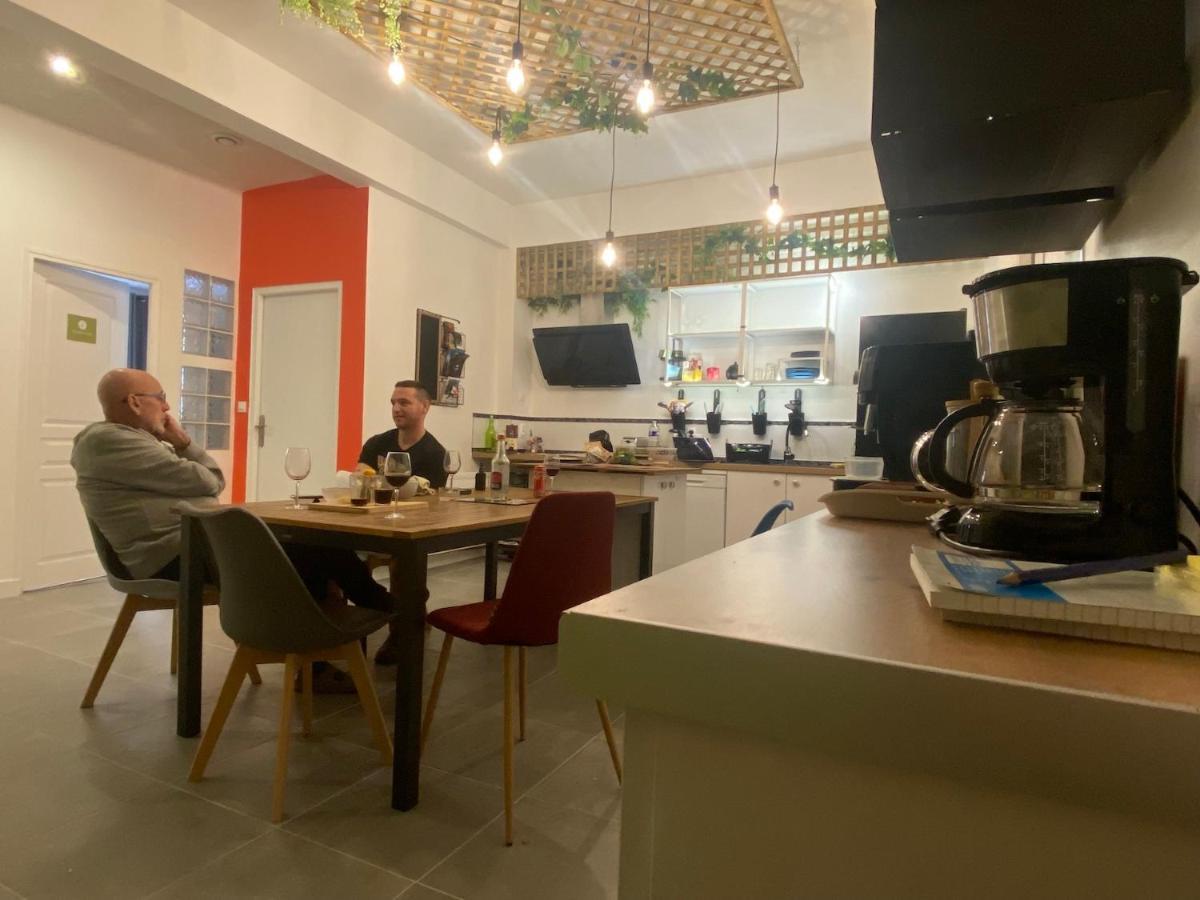 La Maison D'Angelique - Colocation Hoteliere A 150M Gare Tgv- Grande Cuisine Equipee & Salon - Fibre - Netflix Niort Eksteriør bilde