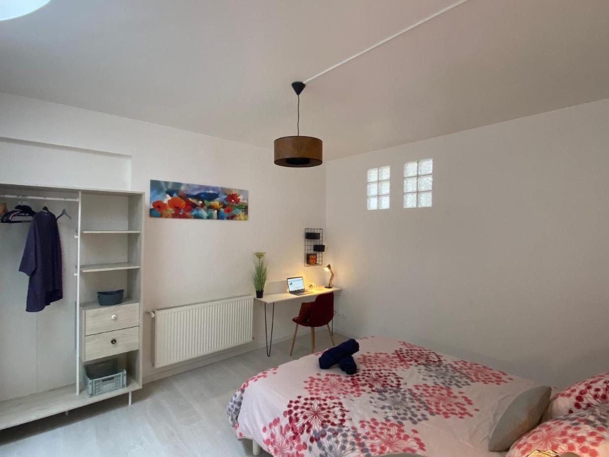 La Maison D'Angelique - Colocation Hoteliere A 150M Gare Tgv- Grande Cuisine Equipee & Salon - Fibre - Netflix Niort Eksteriør bilde